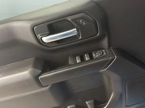 Used 2023 Chevrolet Silverado 1500 Custom RWD image 17