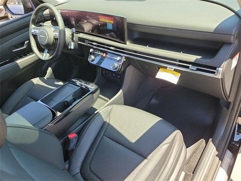 New 2025 Hyundai Tucson Limited image 14