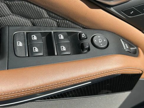 Used 2021 BMW X5 M w/ Executive Package image 70