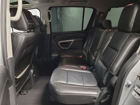 Used 2015 Nissan Armada Platinum image 27