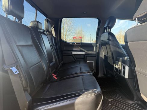 Used 2019 Ford F350 Lariat image 13