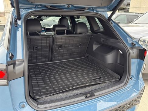 New 2026 Volkswagen Tiguan SE R-Line image 29