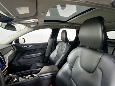 Used 2023 Volvo XC60 B5 Core w/ Protection Package Premier FWD image 21