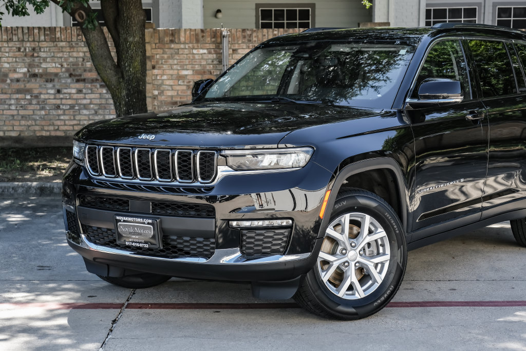 Used 2023 Jeep Grand Cherokee L Limited AWD/4WD image 13