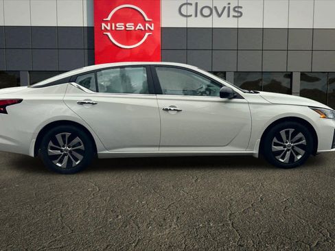 Certified 2025 Nissan Altima 2.5 S image 9