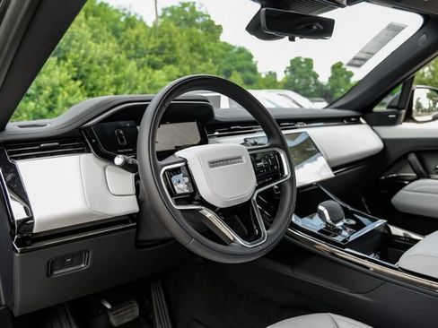New 2026 Land Rover Range Rover Sport SE AWD/4WD image 2