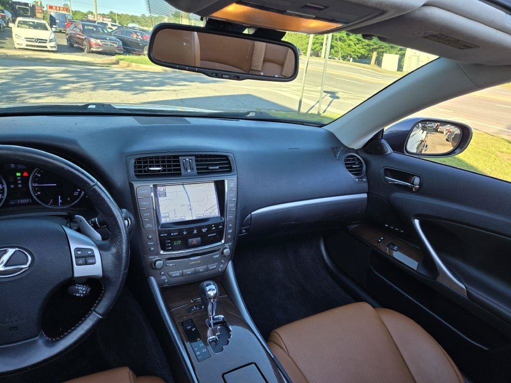 Used 2011 Lexus IS 250C w/ Luxury Pkg RWD image 27