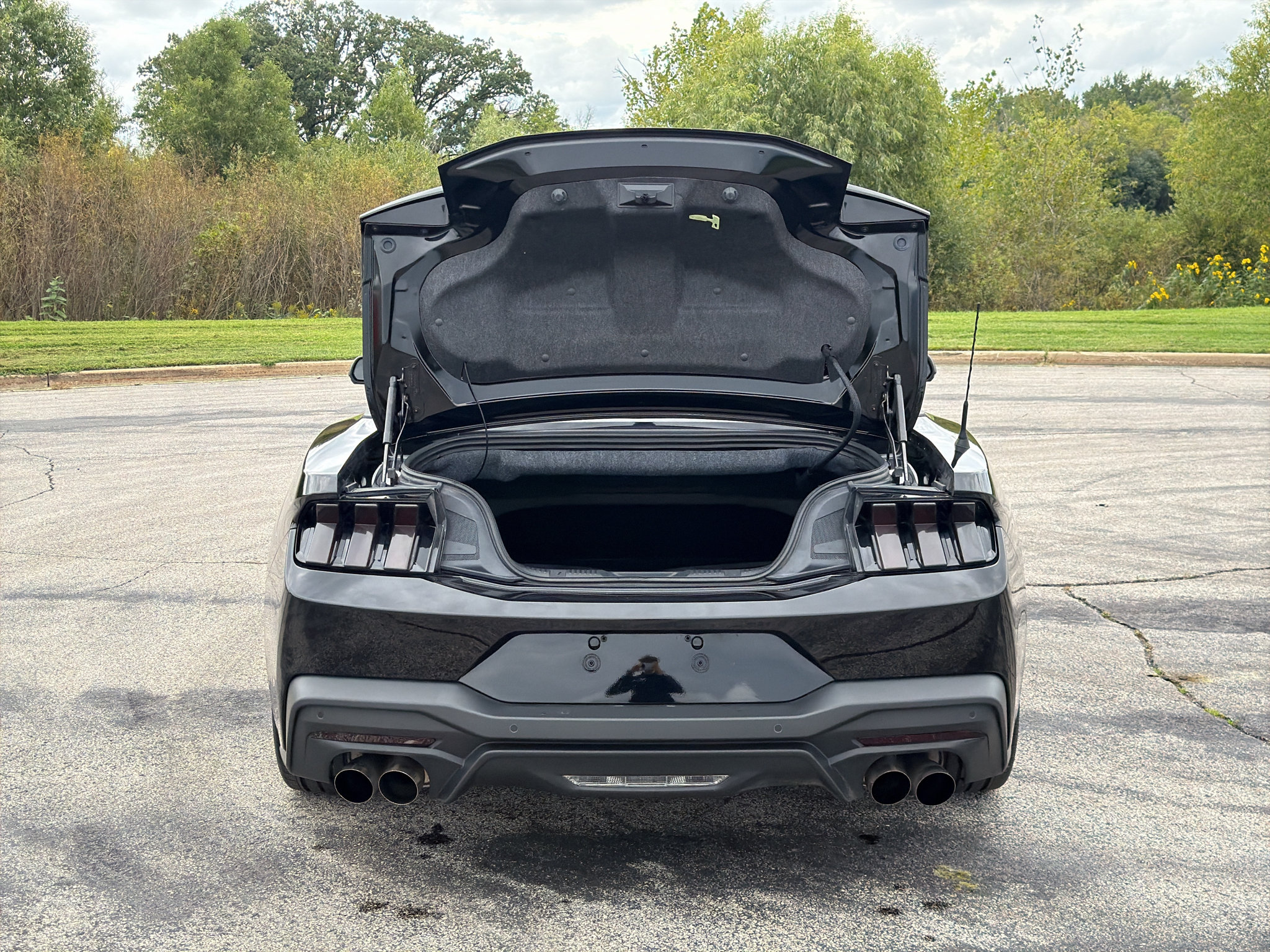 Used 2025 Ford Mustang GT Premium RWD image 33