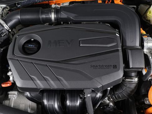 Used 2025 Hyundai Sonata SEL FWD image 16