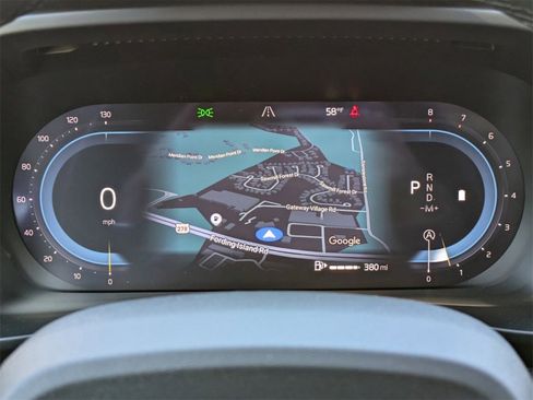 New 2025 Volvo XC40 B5 Plus w/ Climate Package image 28