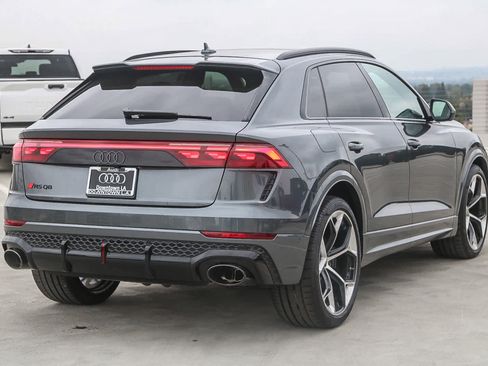 New 2025 Audi RS Q8 performance image 6