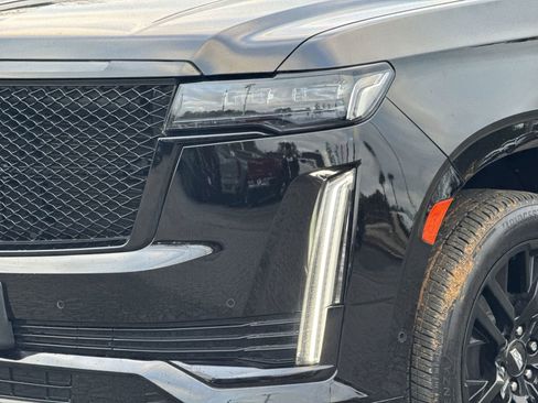 Used 2022 Cadillac Escalade Sport AWD/4WD image 5