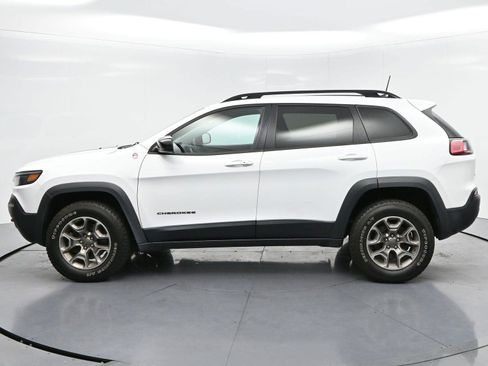 Used 2022 Jeep Cherokee Trailhawk w/ Premium Leather Package AWD/4WD image 4