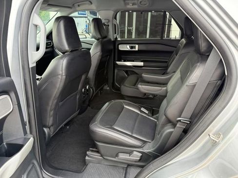 Used 2021 Ford Explorer Limited w/ Equipment Group 301A image 17