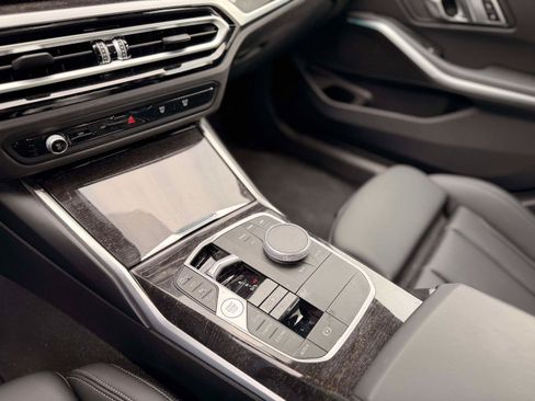 Used 2023 BMW 330i Sedan w/ Premium Package RWD image 15