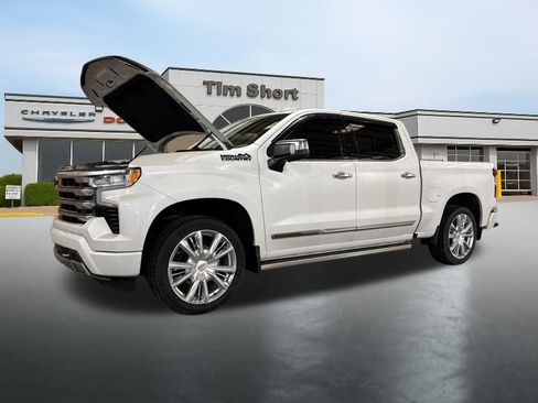 Used 2022 Chevrolet Silverado 1500 High Country w/ Technology Package image 17
