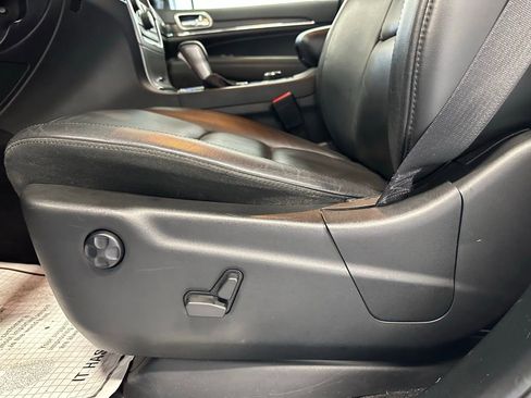 Used 2018 Jeep Grand Cherokee Limited AWD/4WD image 13