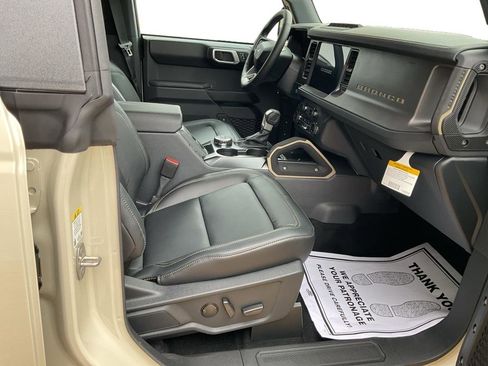 New 2025 Ford Bronco Badlands w/ Sasquatch Package image 8