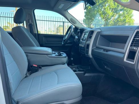 Used 2017 RAM 2500 Tradesman w/ Chrome Appearance Group image 13