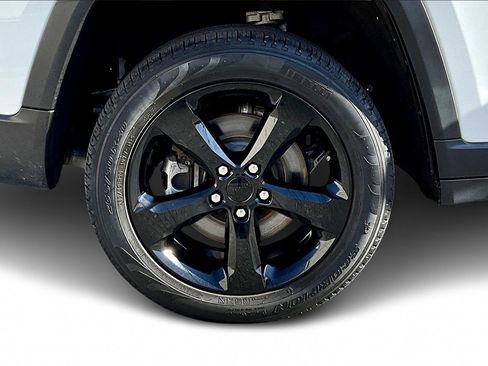 Used 2023 Jeep Grand Cherokee L Limited w/ Black Appearance Package image 36