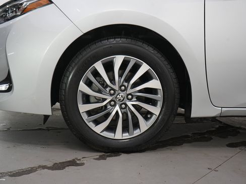 Used 2017 Toyota Corolla XLE FWD image 27