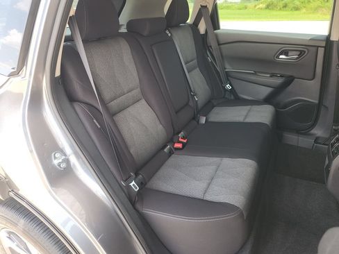 Used 2026 Nissan Rogue SV FWD image 15