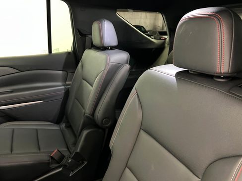 Used 2025 Chevrolet Traverse Z71 AWD/4WD image 21