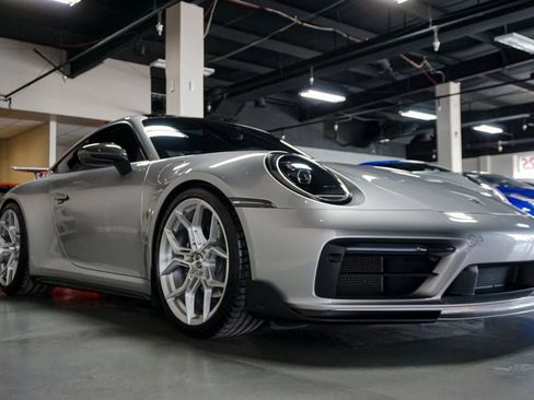 Used 2023 Porsche 911 Carrera T image 2