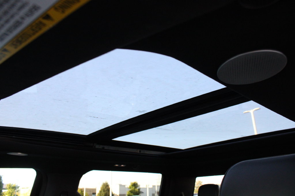 Used 2024 Ford F350 Platinum AWD/4WD image 6