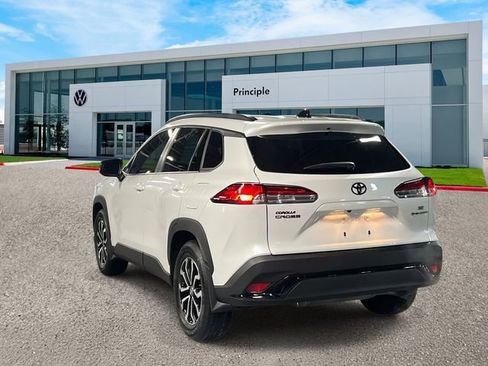 Used 2025 Toyota Corolla Cross AWD Hybrid image 4