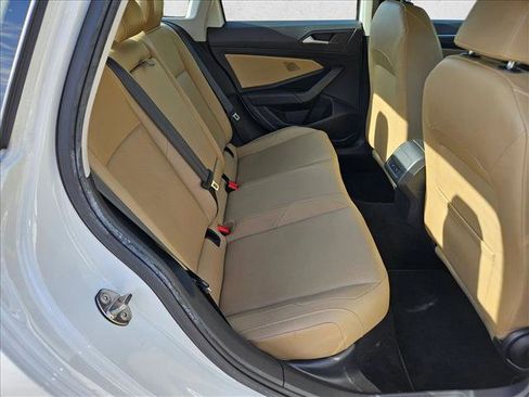 Used 2019 Volkswagen Jetta SEL w/ Cold Weather Package image 20