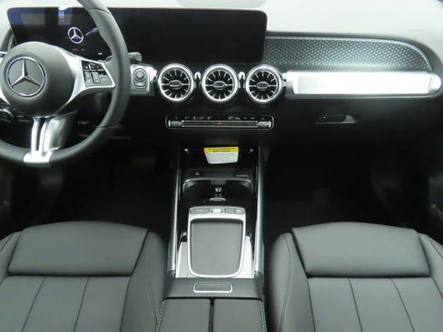 Certified 2025 Mercedes-Benz GLB 250 image 13