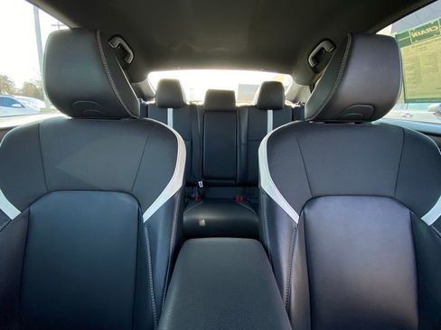 Used 2025 Toyota Camry SE image 27