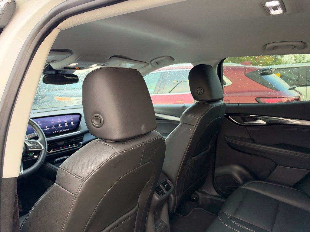 Used 2024 Buick Envision Preferred AWD/4WD image 9