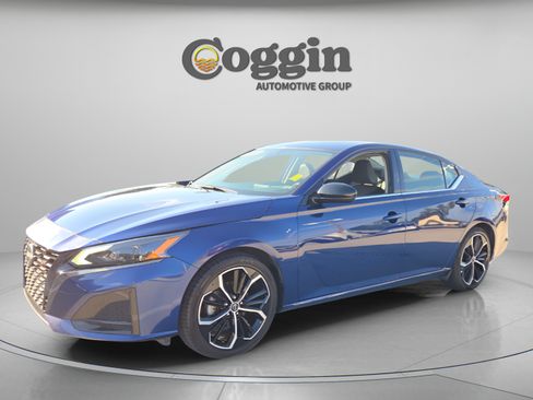 Used 2024 Nissan Altima 2.5 SR FWD image 1