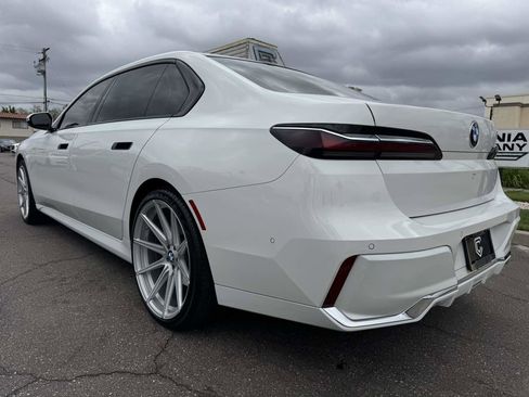 Used 2023 BMW 740i w/ Parking Assistance Package image 4