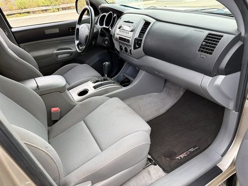 Used 2008 Toyota Tacoma PreRunner RWD image 11