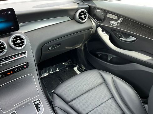 Used 2022 Mercedes-Benz GLC 300 4MATIC w/ Premium Package Lite image 37