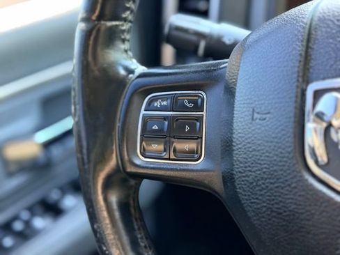 Used 2015 RAM 1500 Classic SLT w/ SLT Plus D←cor Group AWD/4WD image 8
