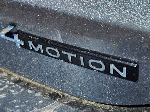 New 2026 Volkswagen Tiguan SE image 10