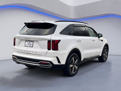 Used 2022 Kia Sorento S w/ Panoramic Sunroof Package image 5