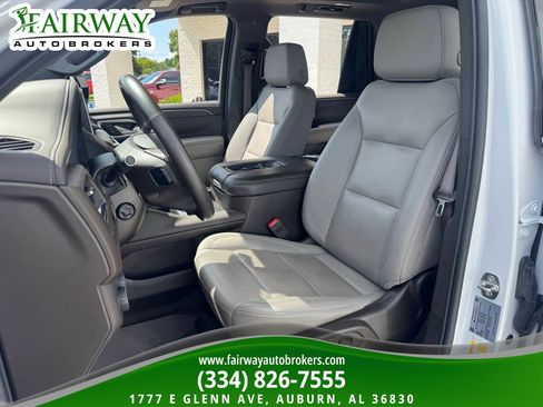 Used 2022 Chevrolet Tahoe Z71 w/ Luxury Package AWD/4WD image 9