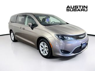 Used 2017 Chrysler Pacifica Touring Plus w/ Tire & Wheel Group FWD video 1