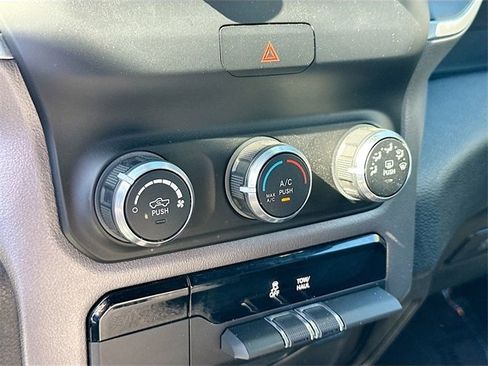 Used 2021 RAM 1500 Big Horn image 15