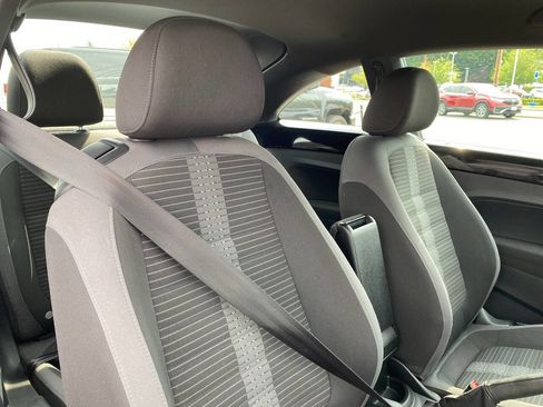 Used 2014 Volkswagen Beetle R-Line image 15