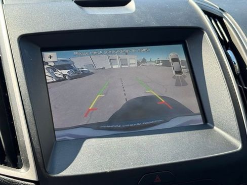 Certified 2019 Ford Edge SEL w/ Equipment Group 201A AWD/4WD image 36