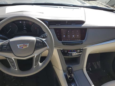 Certified 2023 Cadillac XT5 Premium Luxury w/ Technology Package image 19