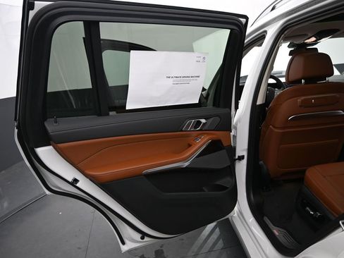 New 2026 BMW X7 xDrive40i image 35