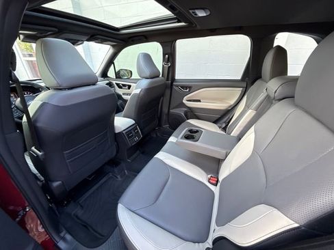 Used 2025 Subaru Forester Limited image 39