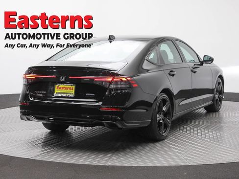 Used 2025 Honda Accord Sport image 5